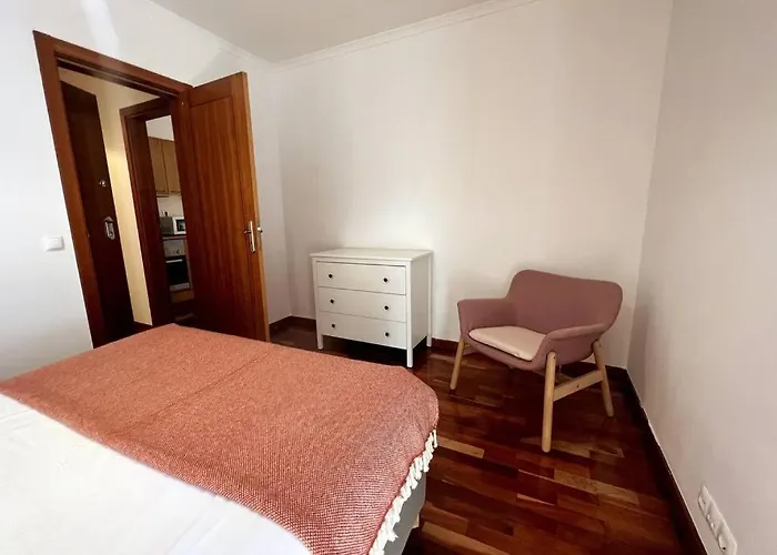 Historic Charm - Prime Location & Parking Lissabon