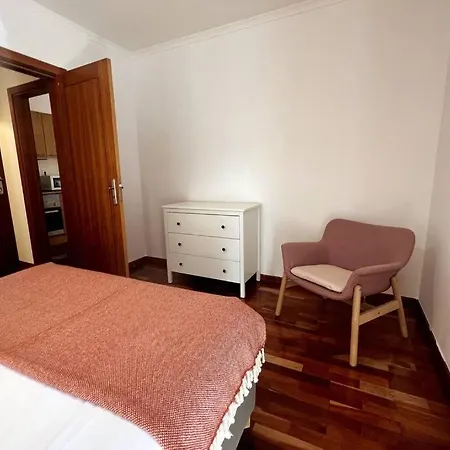 Historic Charm - Prime Location & Parking Лиссабон