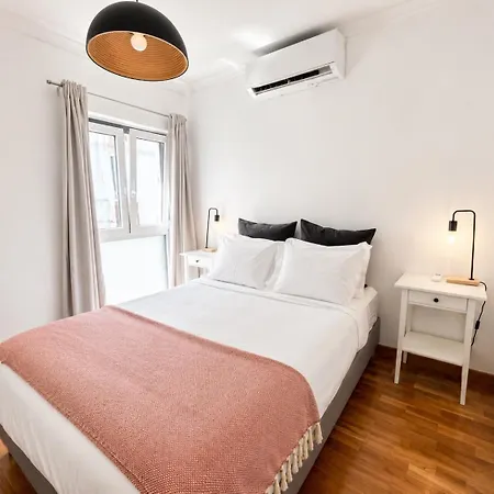 Historic Charm - Prime Location & Parking *