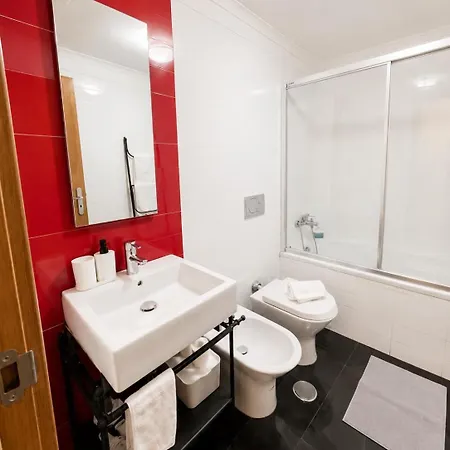 Historic Charm - Prime Location & Parking * Lisboa