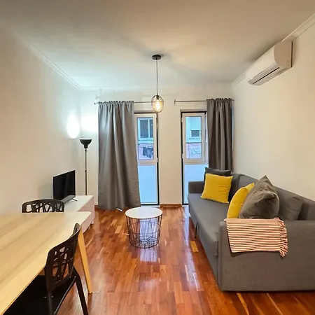Historic Charm - Prime Location & Parking Lisboa